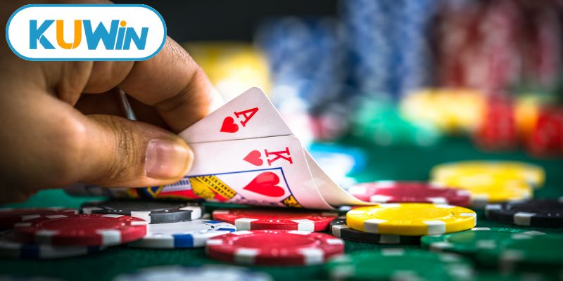 Nắm vững luật chơi poker cơ bản mỗi ván